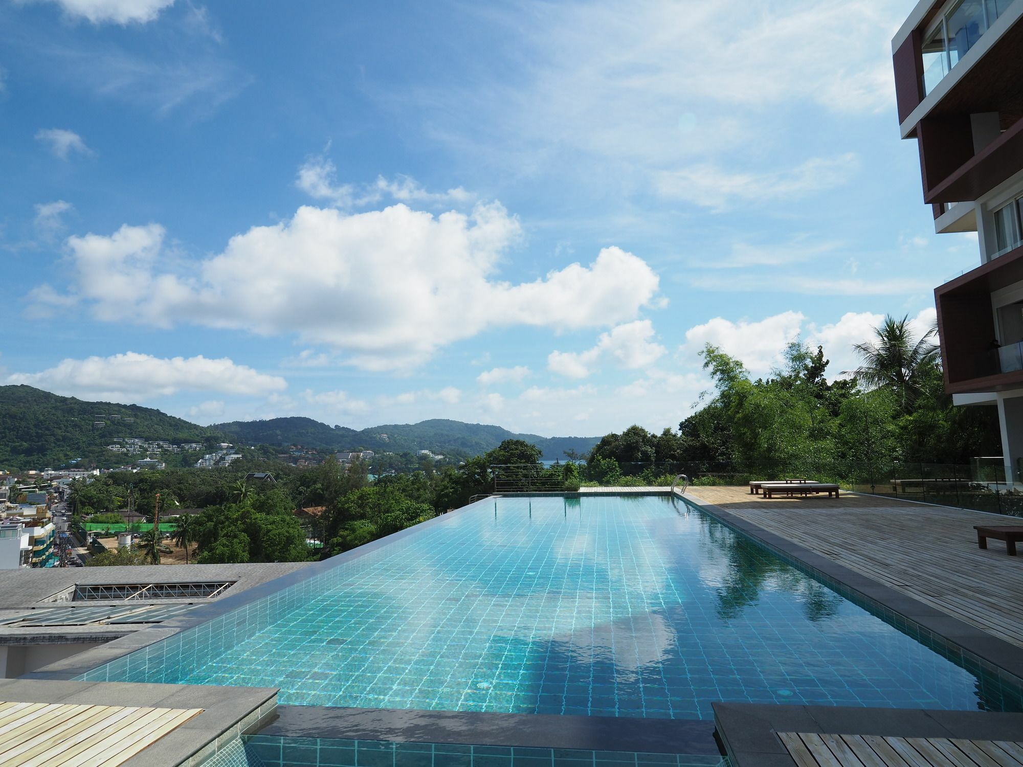Q Conzept Condominium Karon エクステリア 写真