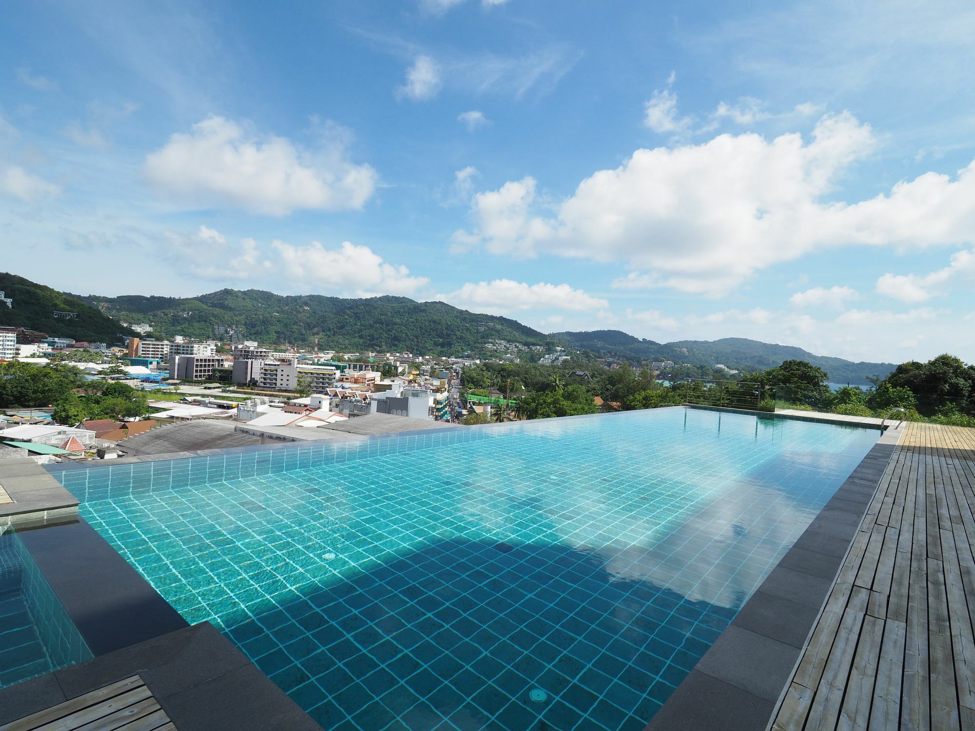 Q Conzept Condominium Karon エクステリア 写真